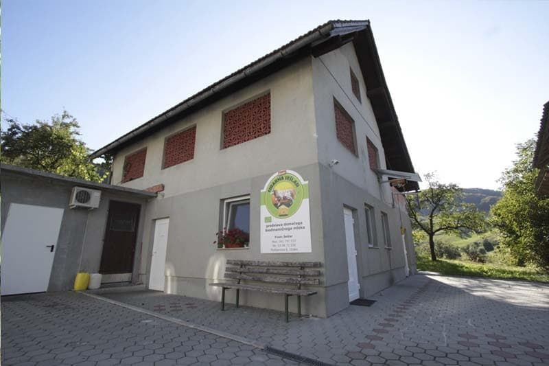 BIODINAMIČNA KMETIJA IN SIRARNA SEŠLAR, IZLAKE