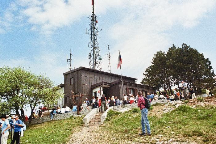 PLANINSKI DOM, TUMOVA KOČA NA SLAVNIKU