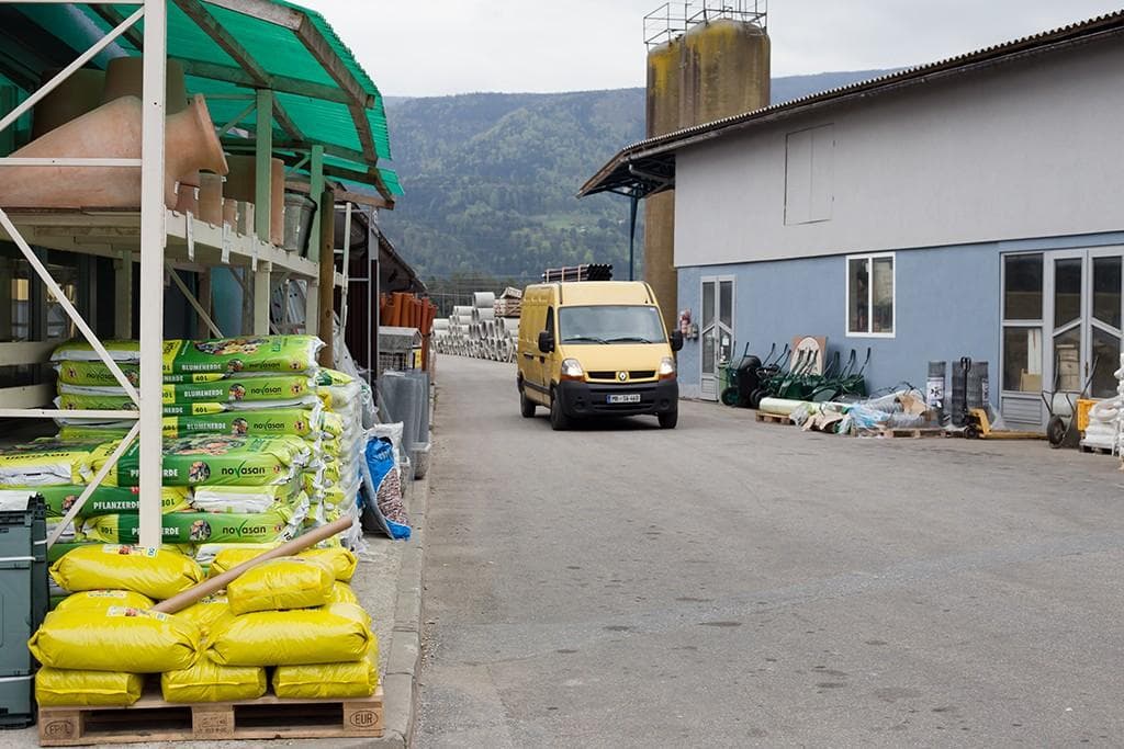ROMET, SALON KERAMIKE IN GRADBENEGA MATERIALA, SELNICA OB DRAVI