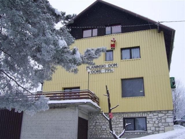 PLANINSKI DOM GORE,  DOL PRI HRASTNIKU