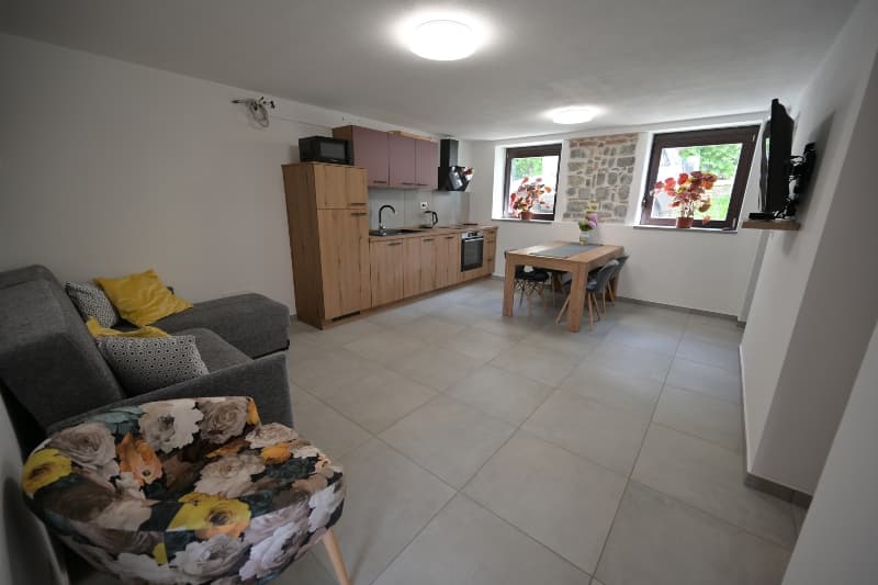 APARTMAJI KOBARID TEN SEN
