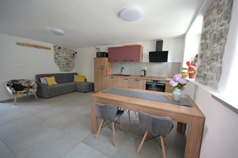 APARTMAJI KOBARID TEN SEN