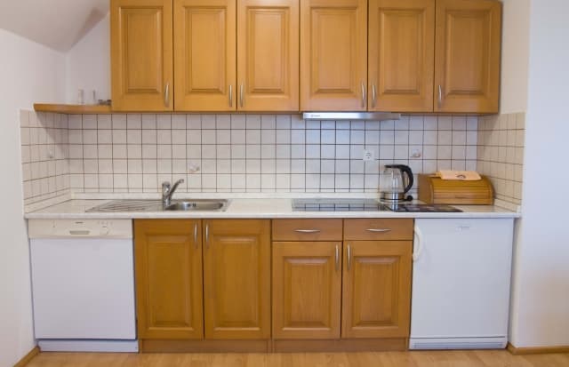 APARTMAJI PRI MARJETKI, CERKNO
