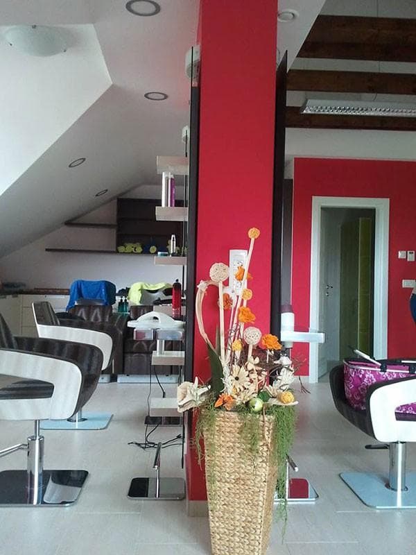 FRIZERSKI SALON ŠENČUR