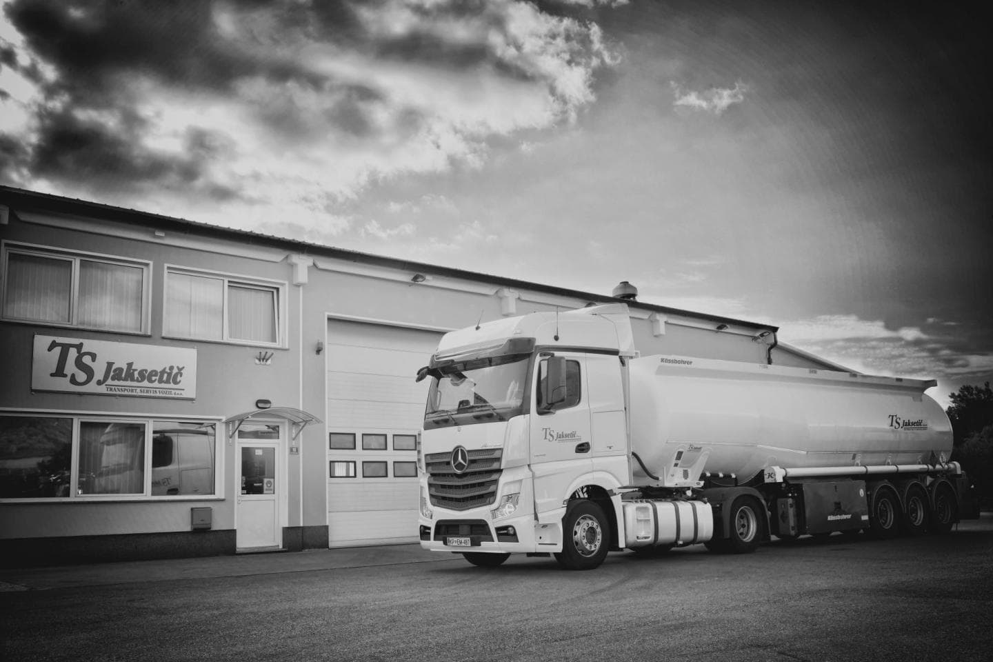 TS JAKSETIČ D.O.O. – VAŠ PARTNER ZA TRANSPORT, ADR-PREVOZE IN VISOKO KAKOVOSTEN SERVIS VOZIL