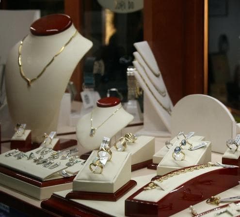 URARSTVO LJUBLJANA MOŠKA ŽENSKA ROČNA URA ŠPORTNA URA ELEGANTNA URA MODNA URA
