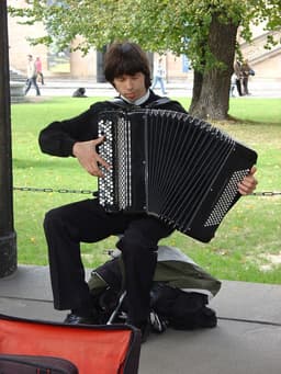 Frajtonarica, Marko Grilc, izdelovanje in popravilo diatoničnih harmonik, Cerklje na gorenjskem logo