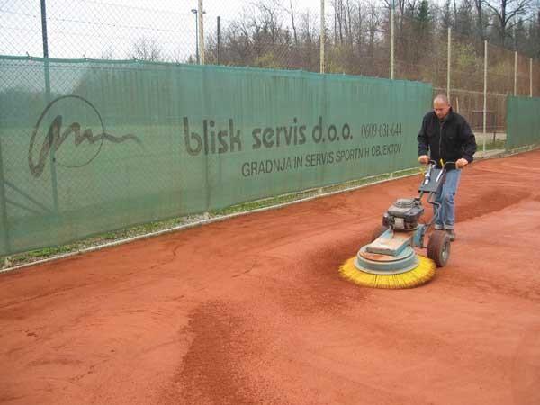 Tenis igrišča, Peščena, umetna trava, akrilni premazi, Ljubljana