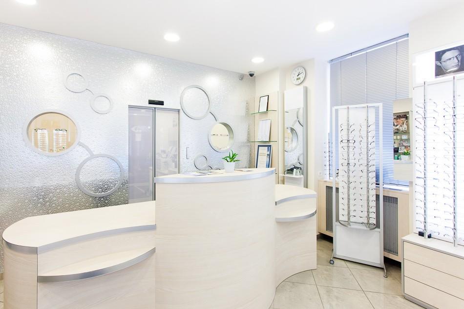 Pregled vida, Servis in izdelava očal, Optika Celje