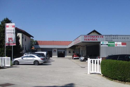 AVTOSERVIS PTUJ TURNŠEK AVTOKLEPARSTVO AVTOLIČARSTVO KALIBRACIJA ADAS IN DIAGNOSTIKA