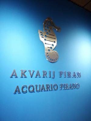 AKVARIJ PIRAN