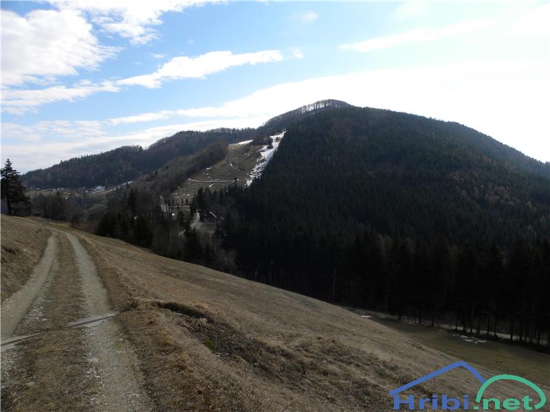 Planinski dom vrhe sobe smučišče medvednica