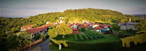  ROOMS SLOVENIA DIVACA SKOCJAN CAVES FAMILY ROOMS-APARTMENTS