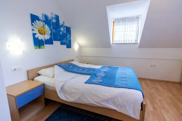 Turizem loka, apartmaji, sobe, wellness, škofja loka 