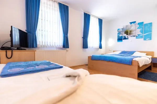 Turizem loka, apartmaji, sobe, wellness, škofja loka 