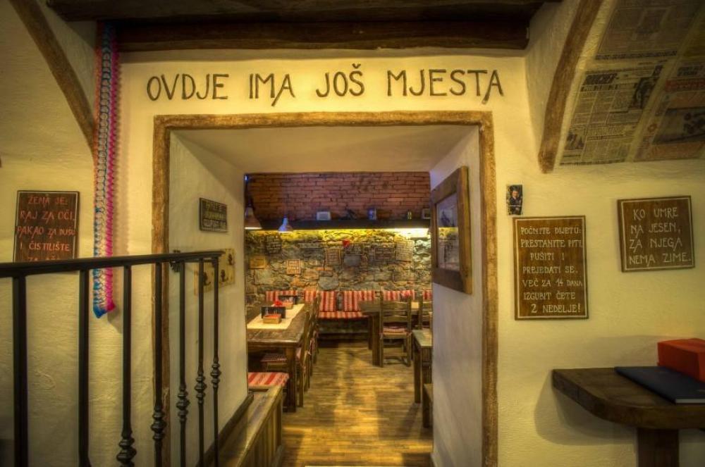 ČEVAPČIČI, PLESKAVICA, PREBRANEC, BAKLAVA, SARMICE, ČEVABDŽINICA SARAJEVO 84, LJUBLJANA