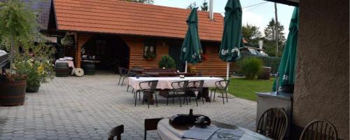DOMAČA KUHINJA, GOSTILNA SLOVENSKI HRAM, ODOJEK, PTUJ