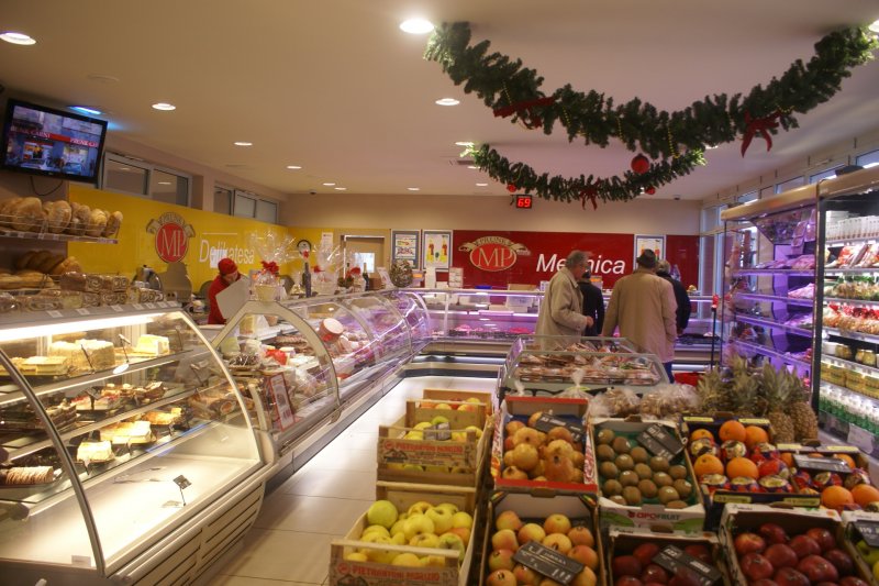 POSTOJNSKE MESNINE Postojna, Lokev, Italia