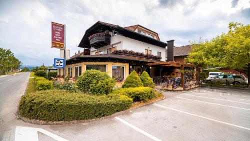 GOSTILNA-STRNIŠA-CATERING-PZA-KAMP-JESENICE-NA-DOLENJSKEM