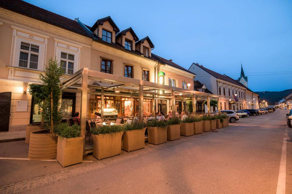 Hotel, Restavracija Splavar Brežice