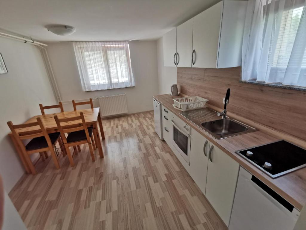 Apartmaji Heingman Bohinj, Ribičev laz