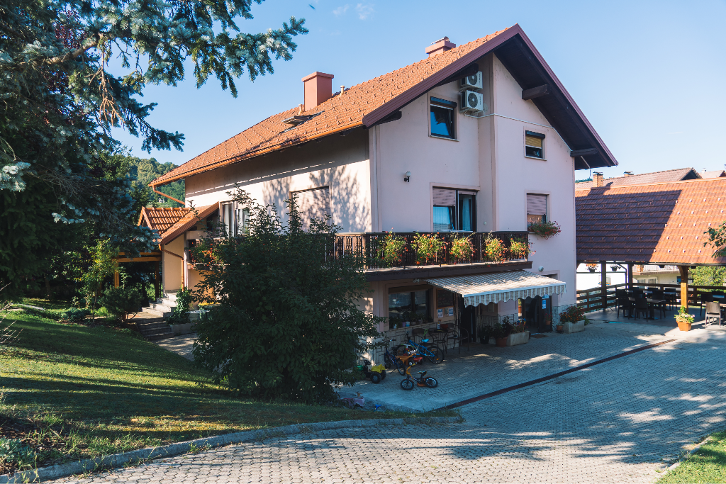 Apartmaji Zeleni Jurij, Turistična kmetija