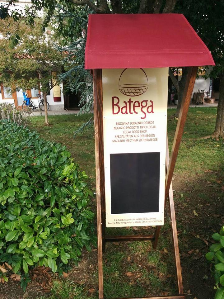 Local food wine and gift shop Portoroz
