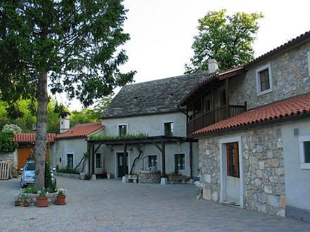 TURISTIČNA KMETIJA PR BETANCI, DIVAČA