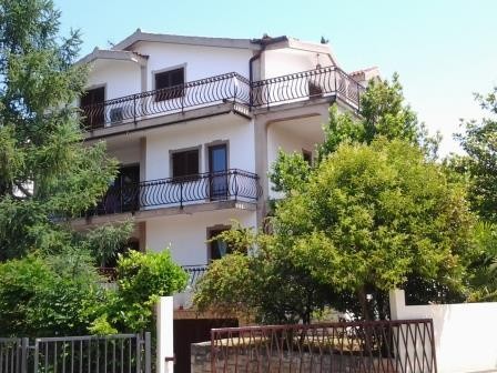 APARTMAJI LIDIJA, UMAG