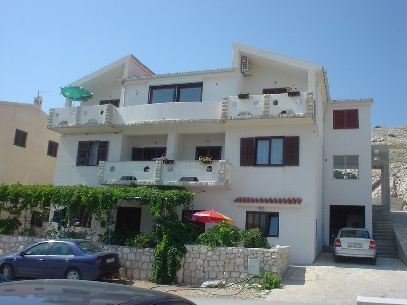 APARTMAJI IVANA, PAG