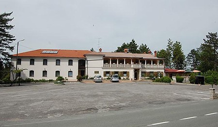 MOTEL TRST-REKA, SOBE, RESTAVRACIJA FINIDA, OBROV