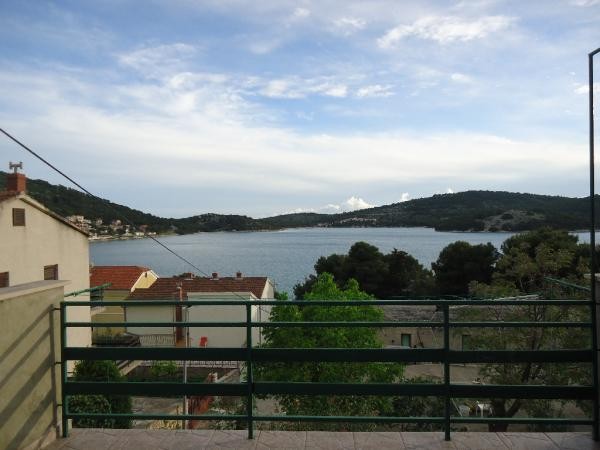 APARTMAJI JOSIP, TISNO, OTOK MURTER