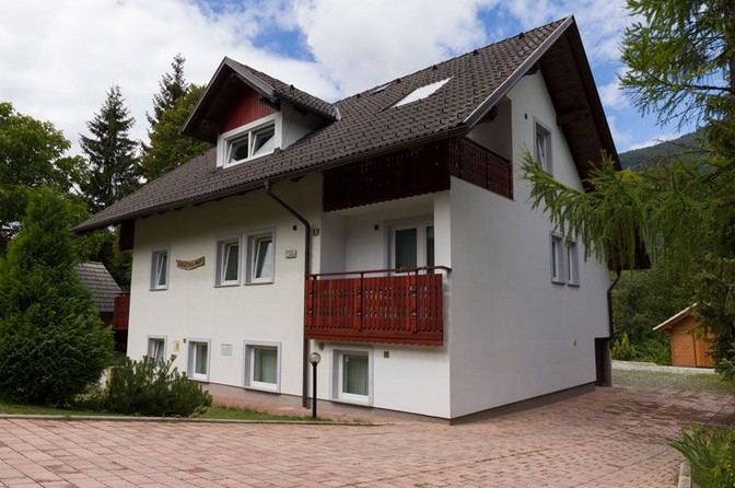 APARTMAJI BOR, KRANJSKA GORA