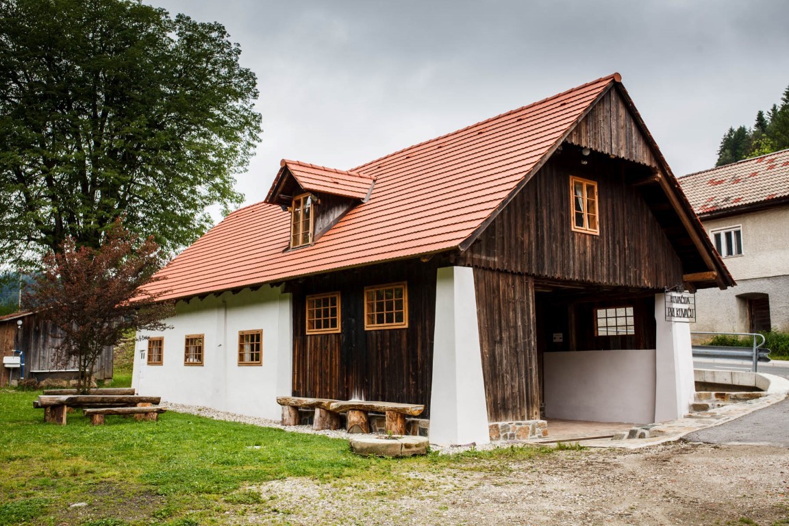 KOVAČIJA PRI KOVAČU, PODVELKA