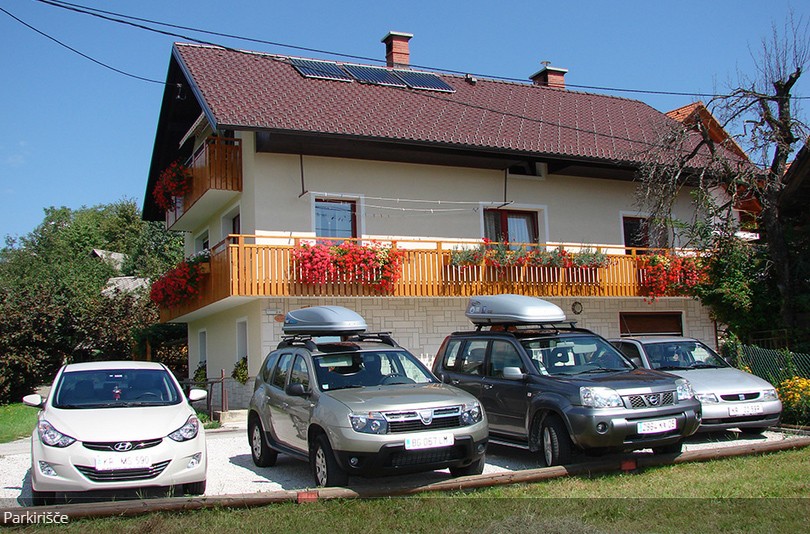 APARTMAJI KOZELJ, ZGORNJE GORJE